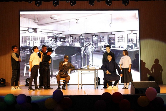 我院经管系剧演社举办周年专场演出 (5).jpg