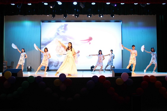 我院经管系剧演社举办周年专场演出 (3).jpg